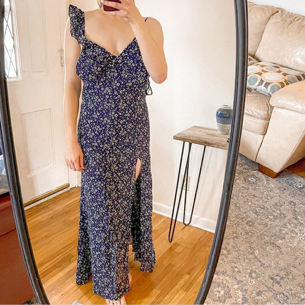 Reformation Trista Open Back Maxi Dress in Blue Floral - Picture 3 of 10